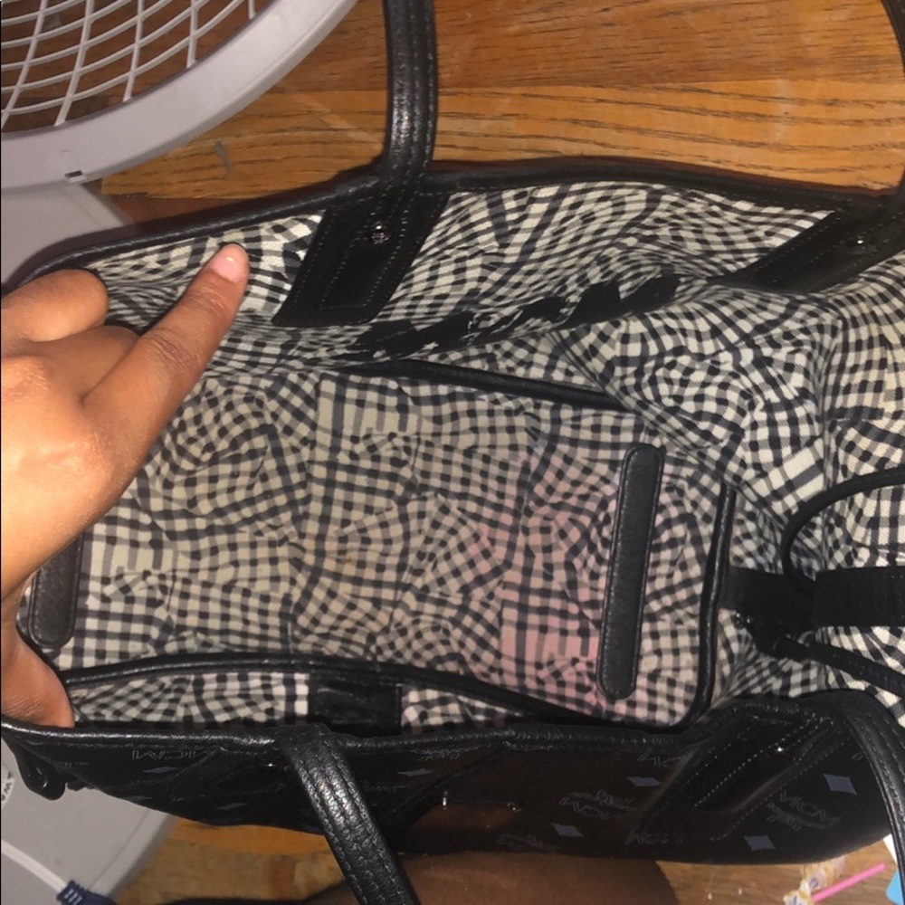 Black MCM tote bag - Picture 4 of 4